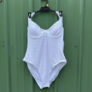 Women’s Textured Stripe Underwire One Piece Swimsuit Bathing Suit Size L
